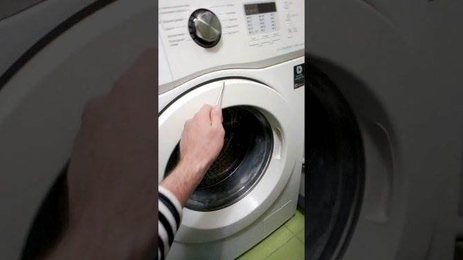 Стиральная Машина Заблокировала Дверь и не Открывается Аварийное открытие