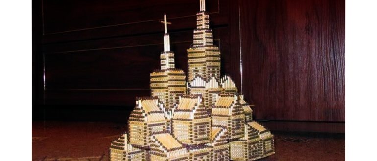 Церковь со спичек